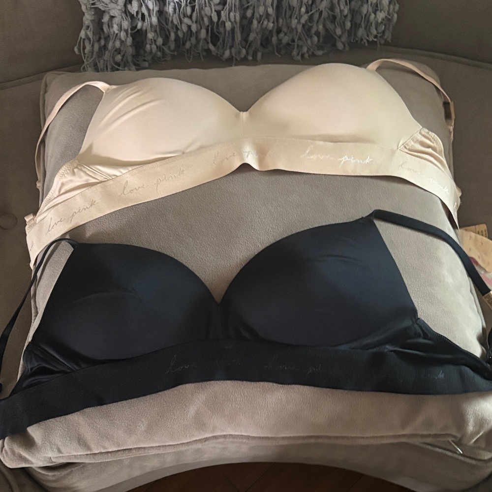 PINK Victoria's Secret Black and Cream Bra Duo